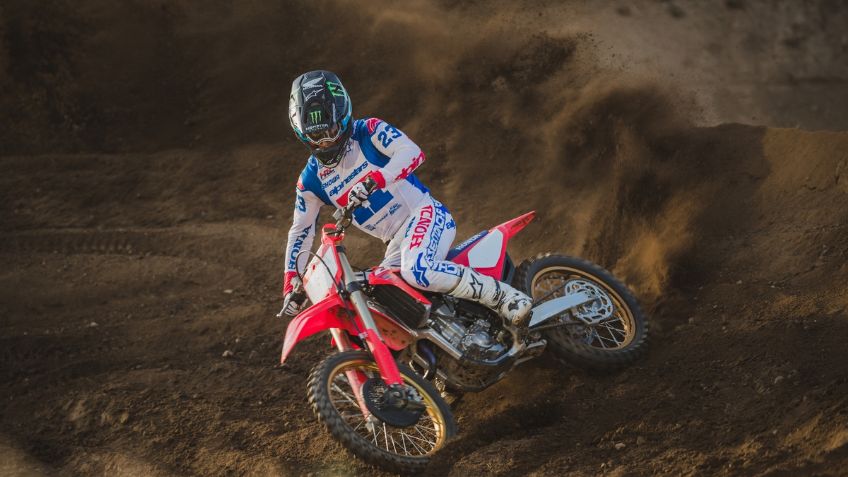 Honda celebra 50 años de Motocross con nuevo modelo CFR 2023