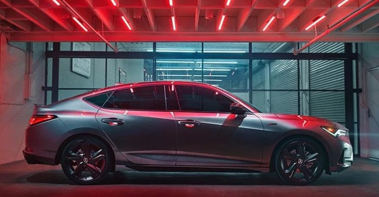 Costado del Acura Integra 