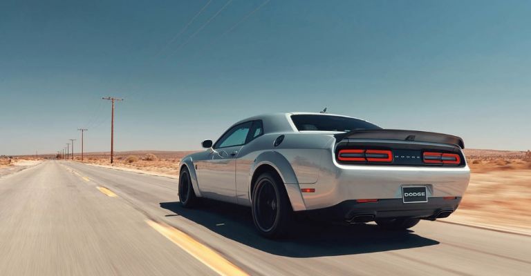 Diseño del Dodge Challenger Wide Body Redeye