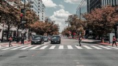 ¿Cómo deben actuar los peatones y los conductores?