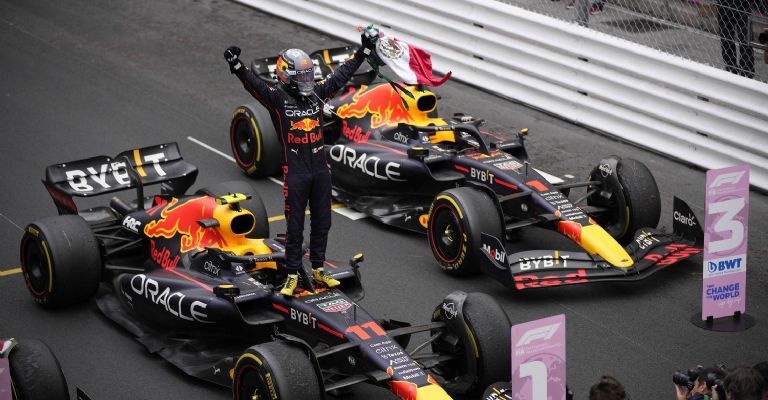 Red Bull RB18 Checo Pérez