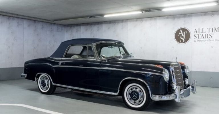 Mercedes-Benz 220 SE