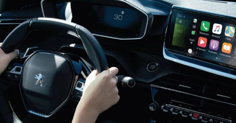 Interior del Peugeot 208 2023