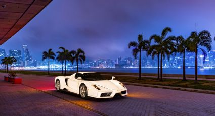 Un raro Ferrari Enzo en color blanco estará en subasta