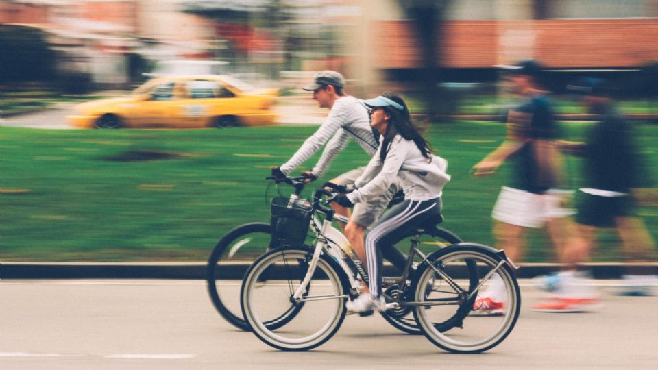 El ciclismo es una actividad con múltiples beneficios.