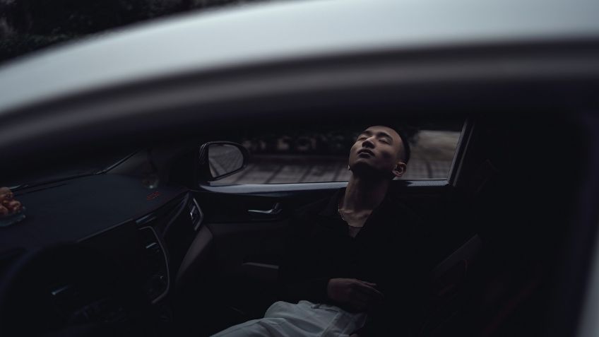 Por alto costo de rentas, ciudad de EU permitirá dormir en el auto