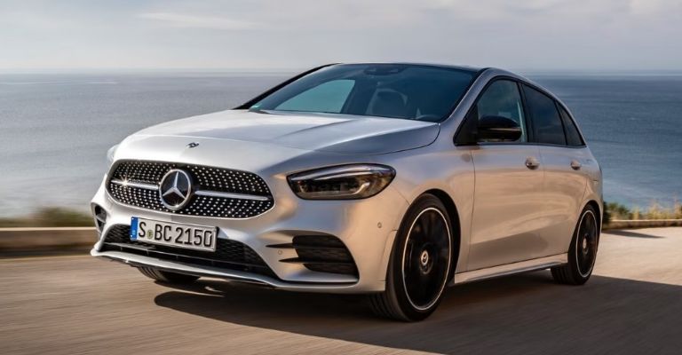 Mercedes-Benz Clase B en blanco