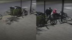 VIDEO: Ladrón roba llanta de bicicleta, acompañado de una niña