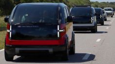 Canoo muestra sus vehículos de transporte para la NASA