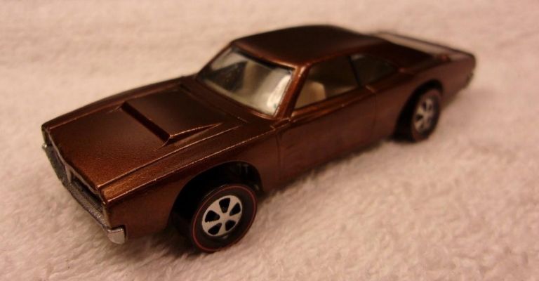 Hot Wheels Dodge Custom Charger