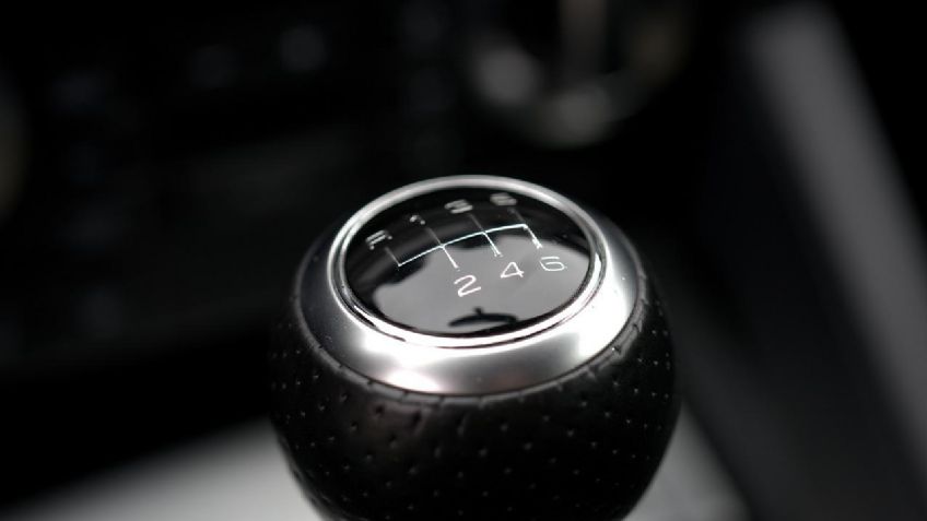 5 errores o malos hábitos al manejar que dañan tu auto