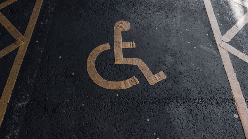 ¿Quién puede usar los estacionamientos para personas con discapacidad?