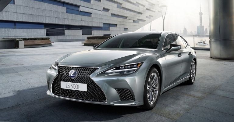 Diseño elegante del Lexus LS