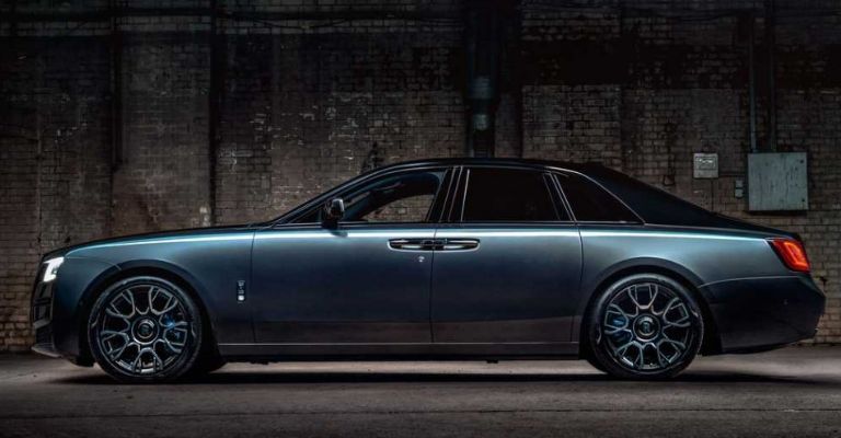 Costado del Rolls-Royce Ghost Black Badge