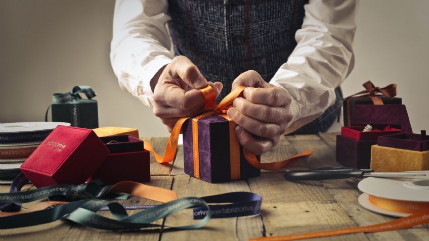 ¿Qué le puedo regalar a alguien que le gustan los coches?