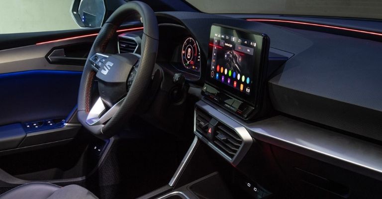 Interior del SEAT León 2022