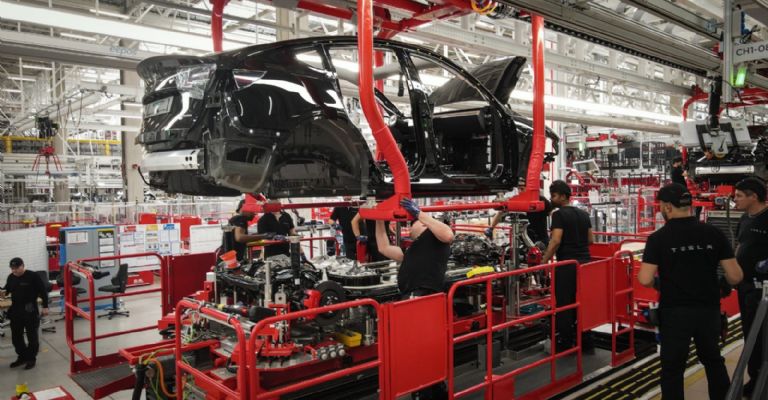 Tesla rompe récord de producción