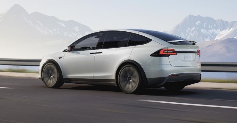 Tesla Model X en color blanco