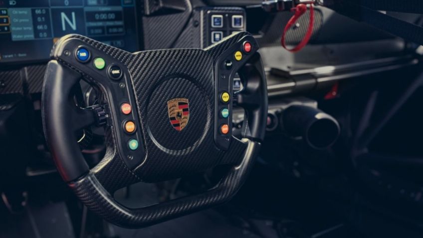 ¿Cómo se maneja un auto de carreras?