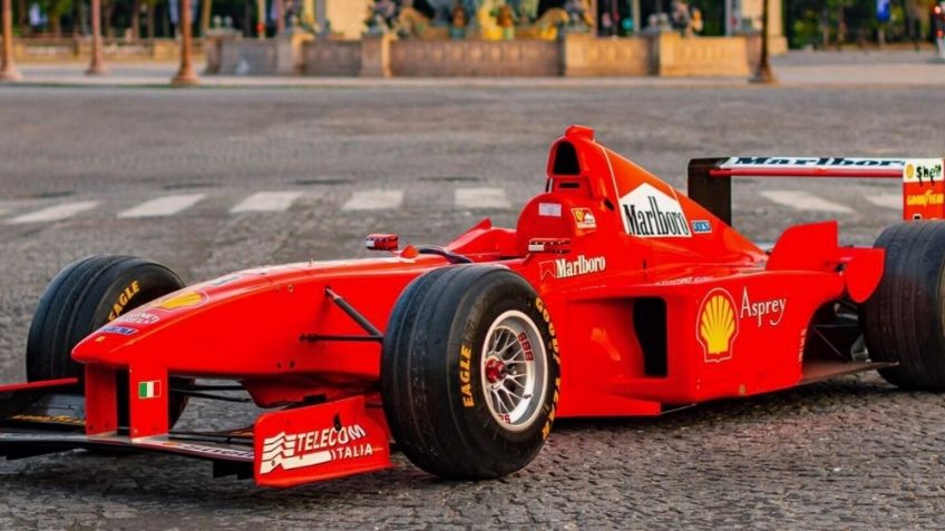 El Ferrari F300 manejado por Michael Schumacher está en subasta