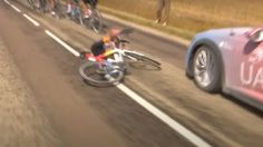 Tour de Francia 2022: Ciclista es arrollada por auto de su equipo