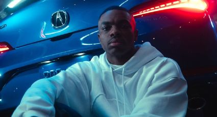 Vince Staples toma clase de manejo en el nuevo Acura Integra