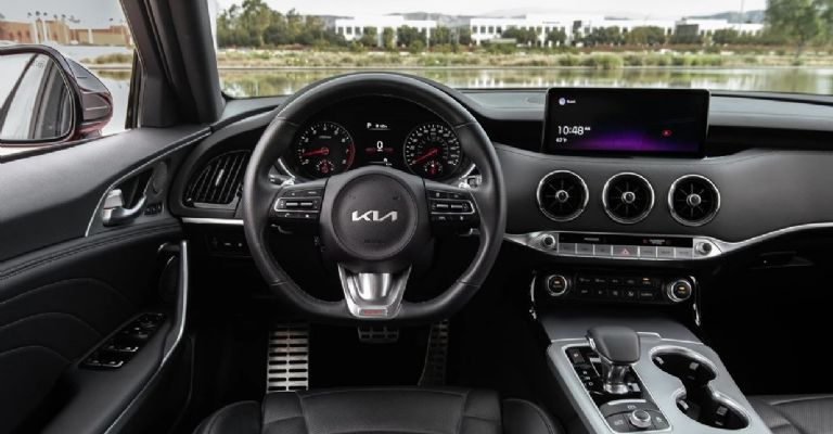 Interior del Kia Stinger 2022