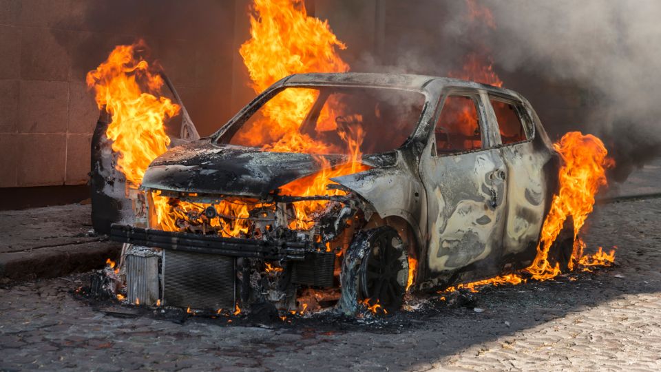 Incendio de auto.