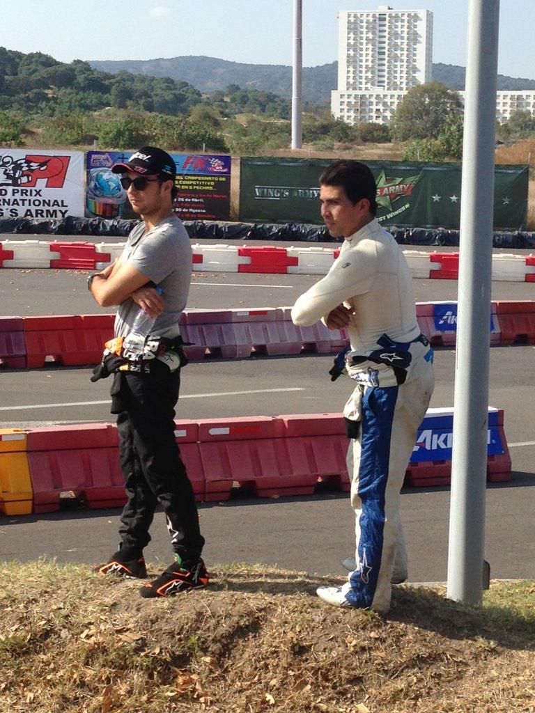 Checo y su hermano