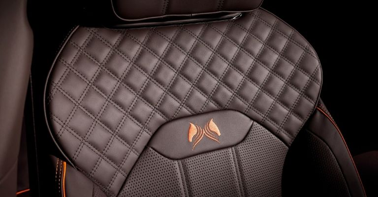 Interior de la Bentley Bentayga Equestrian Collection