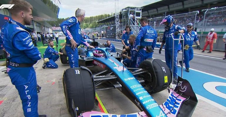 Alpine de Alonso con problemas