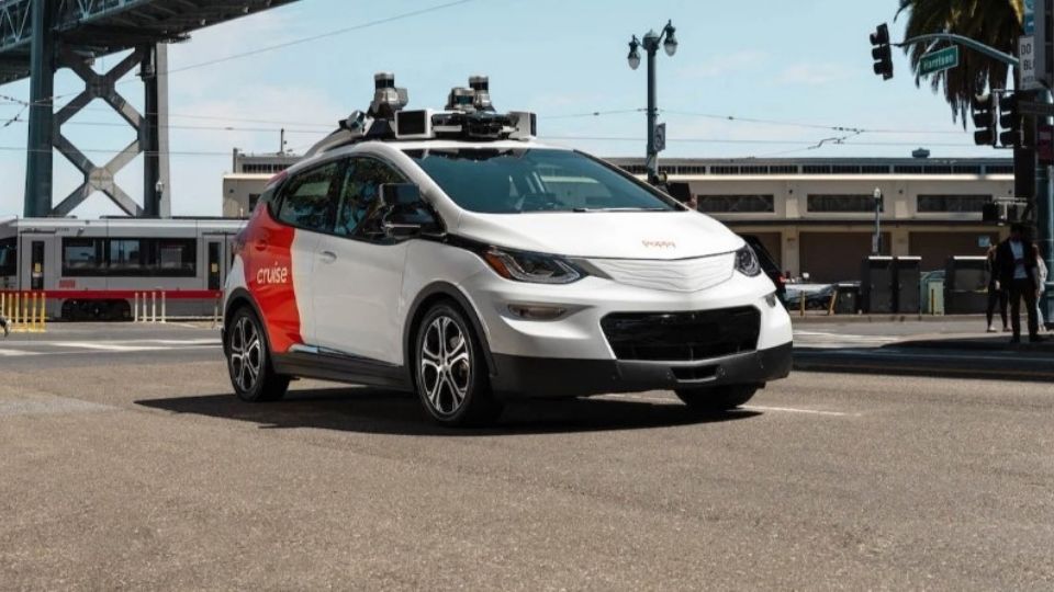 Un Chevrolet Bolt como taxi autónomo choca en San Francisco