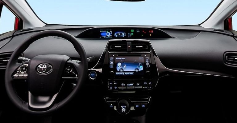 Interior del Toyota Prius 2022