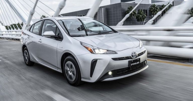 Versiones del Toyota Prius 2022