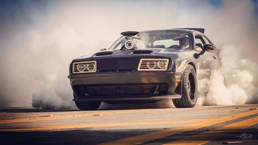 Furia en la carretera: el Challenger que se ha convertido en un auto digno de Mad Max