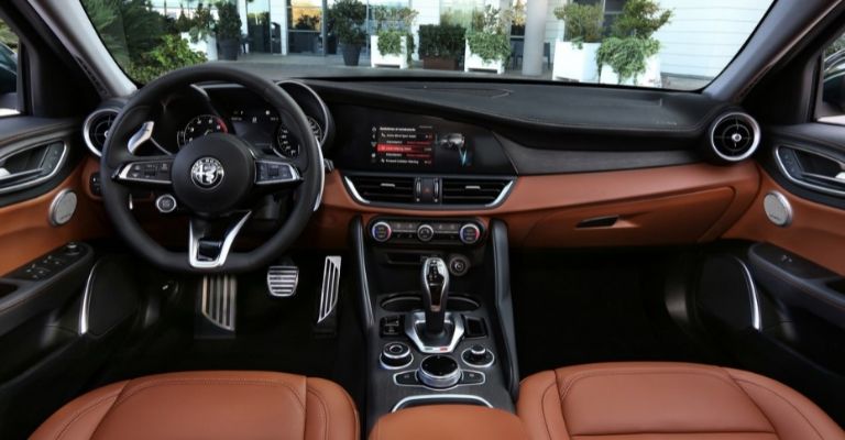 Interior de la Alfa Romeo Stelvio 2022