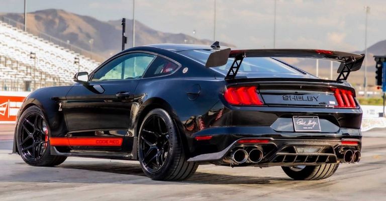 Diseño del Ford Mustang Shelby GT500 Code Red