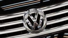 Volkswagen se une a GM en postura frente a Twitter: pausa publicidad pagada