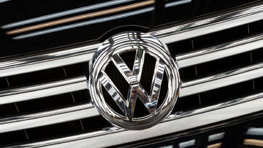 Volkswagen se une a GM en postura frente a Twitter: pausa publicidad pagada