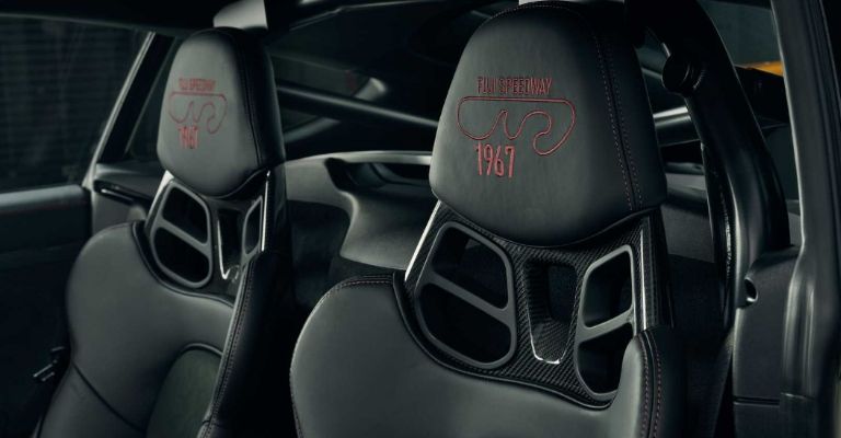 Interior del Porsche 718 Cayman GT4 Tribute to 906
