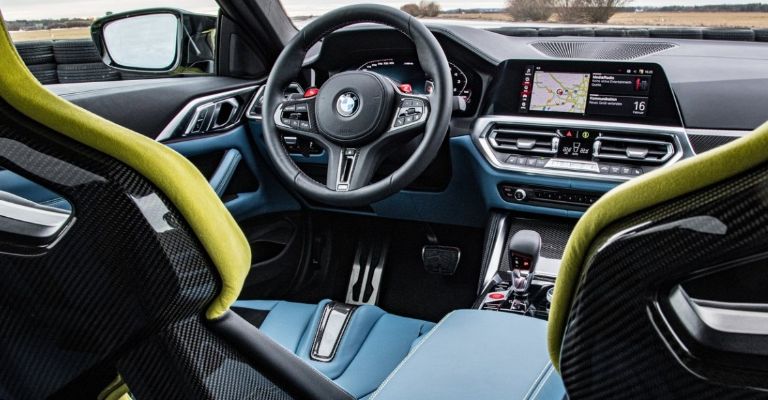 Interior del BMW M4 2023