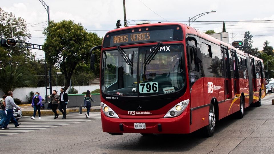 Metrobús gratis.