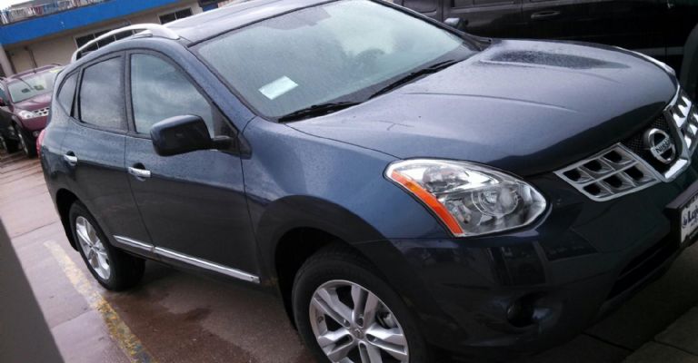 precio del Nissan Rouge seminuevo