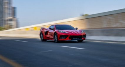 El Corvette sedán llegaría como un competidor del Porsche Taycan