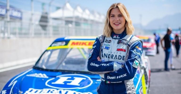 Andrea Lozano Instagram