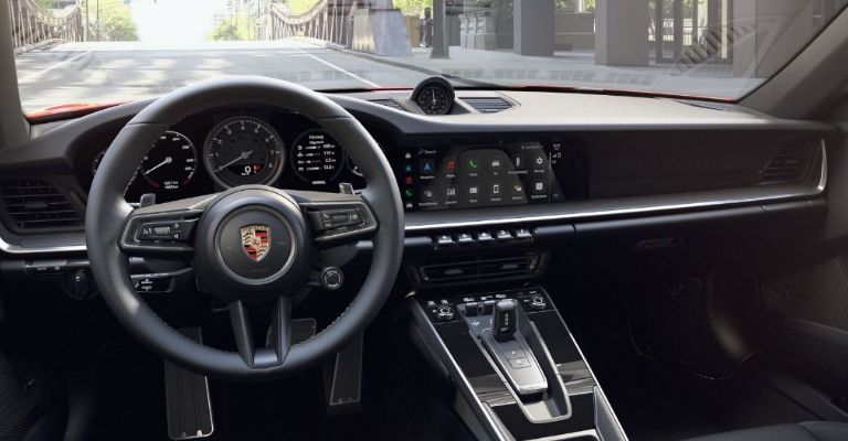 Interior del Porsche 911 Carrera 2022