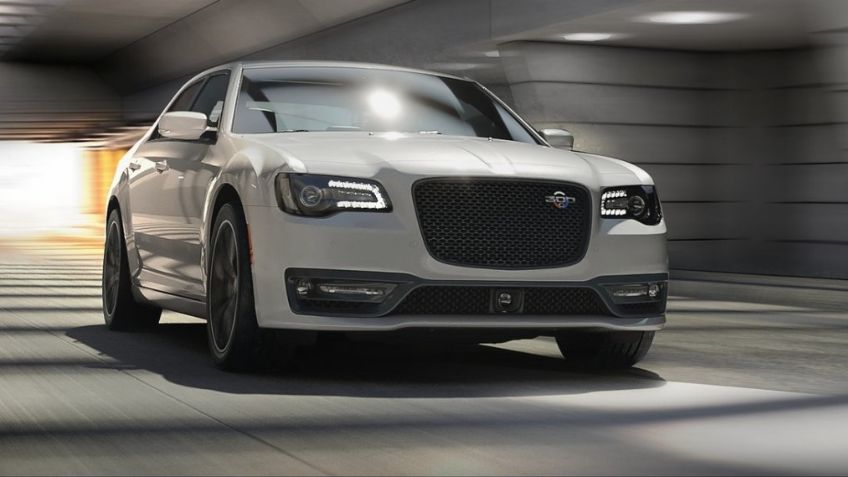 Chyrsler 300C 2023, el adiós de un sedán que nunca dejó de ser imponente