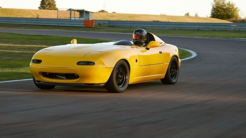 Un Mazda MX-5 para un solo pasajero; conoce este restomod de ensueño