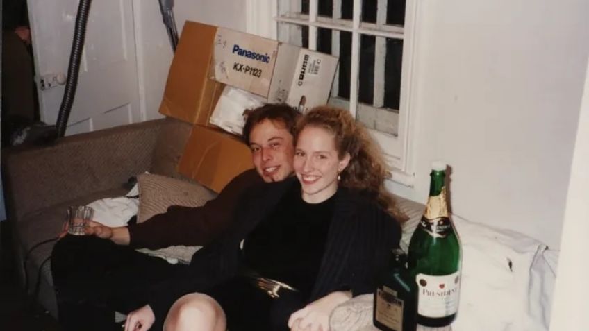 Ex novia de Elon Musk subasta recuerdos de su romance por una millonaria suma
