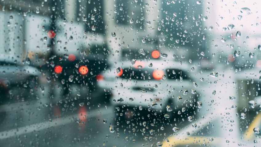 ¿Cómo desempañar los vidrios de mi auto?